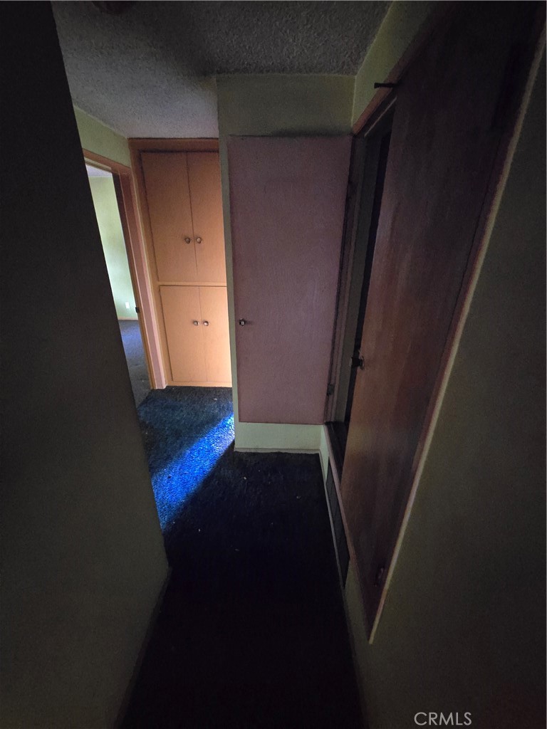 https://media.crmls.org/medias/303e6a19-ea58-462e-968f-6faa92fbf5c9.jpg?preset=X-Large