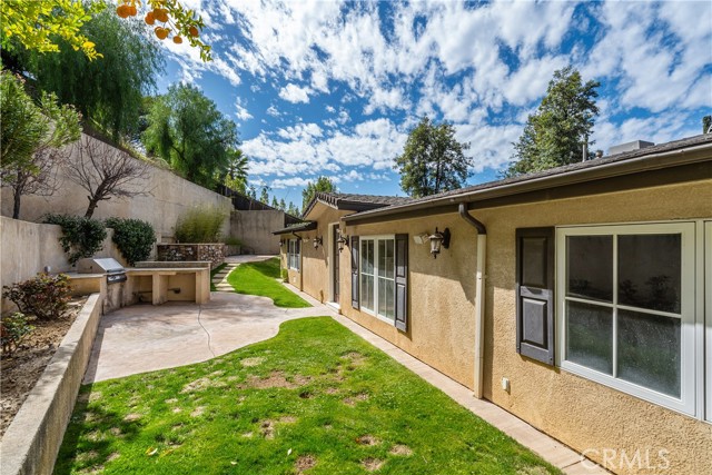 4630 Esparto Street, Woodland Hills CA: https://media.crmls.org/medias/303f1641-67d7-4fed-9060-7ec14a61beb1.jpg