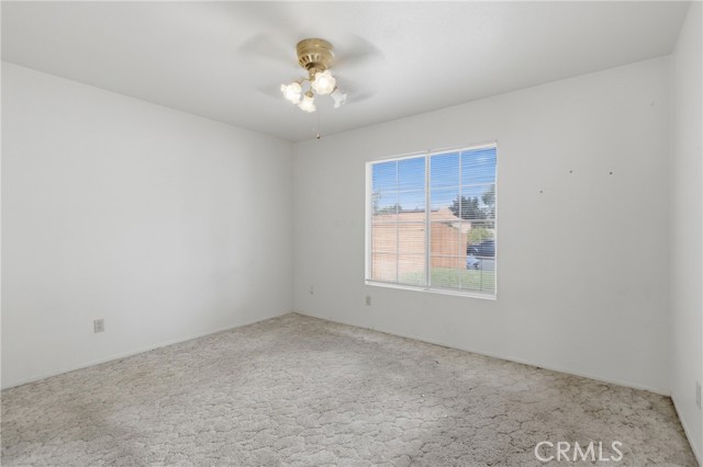 23573 Lake Valley Drive, Moreno Valley CA: https://media.crmls.org/medias/303f46dd-b604-4512-84bd-7fcd3d69b35e.jpg