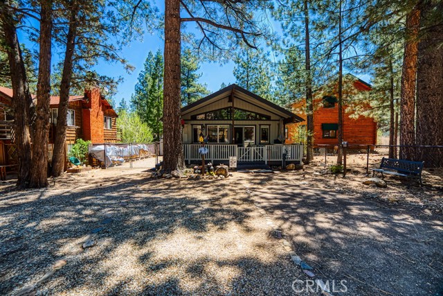 Detail Gallery Image 2 of 26 For 1150 Pine Ridge Ln, Big Bear City,  CA 92314 - 2 Beds | 1 Baths