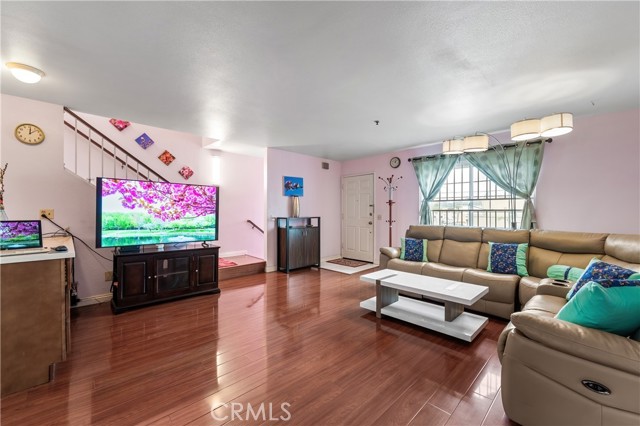 Detail Gallery Image 9 of 45 For 119 N Alhambra Ave #D,  Monterey Park,  CA 91755 - 3 Beds | 3 Baths