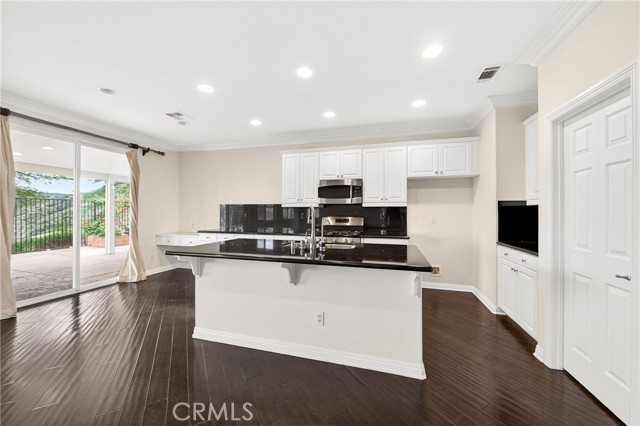 Detail Gallery Image 9 of 42 For 29415 High Ridge, Lake Elsinore,  CA 92530 - 4 Beds | 3 Baths