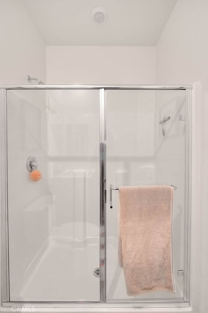 https://media.crmls.org/medias/3041ac80-dbcb-47e5-bc5a-5654cecbfccd.jpg?preset=X-Large