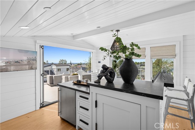 Detail Gallery Image 30 of 37 For 706 Poinsettia, Corona Del Mar,  CA 92625 - 5 Beds | 3/1 Baths