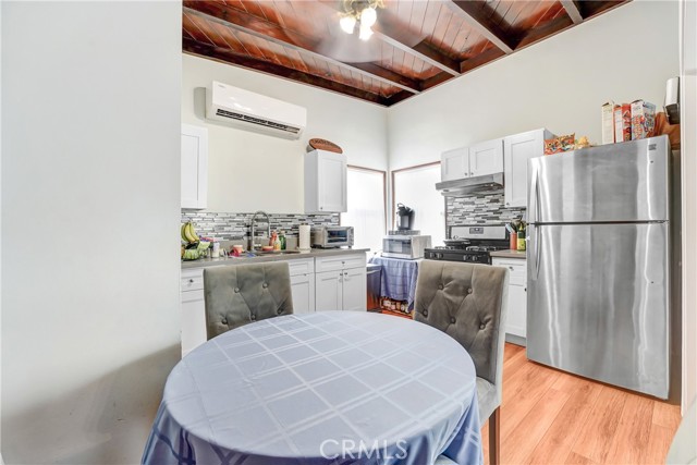 Detail Gallery Image 16 of 35 For 5025 4th Ave, Leimert Park,  CA 90043 - – Beds | – Baths