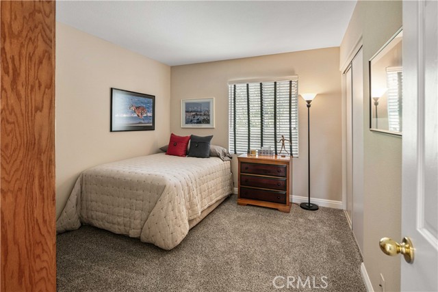 Detail Gallery Image 19 of 34 For 17942 Maplehurst Pl, Canyon Country,  CA 91387 - 3 Beds | 2/1 Baths