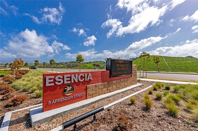 Detail Gallery Image 38 of 54 For 52 Promesa Ave, Rancho Mission Viejo,  CA 92694 - 3 Beds | 2/1 Baths