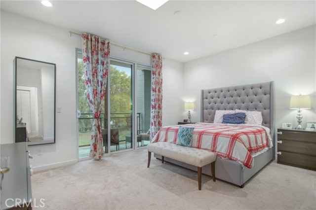 Detail Gallery Image 6 of 36 For 422 W Central Ave, Brea,  CA 92821 - 4 Beds | 3/1 Baths