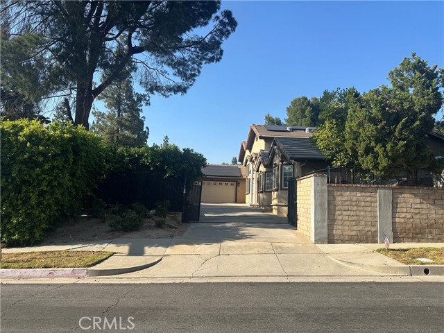 Detail Gallery Image 3 of 56 For 10760 Des Moines Ave, Porter Ranch,  CA 91326 - 3 Beds | 2/1 Baths