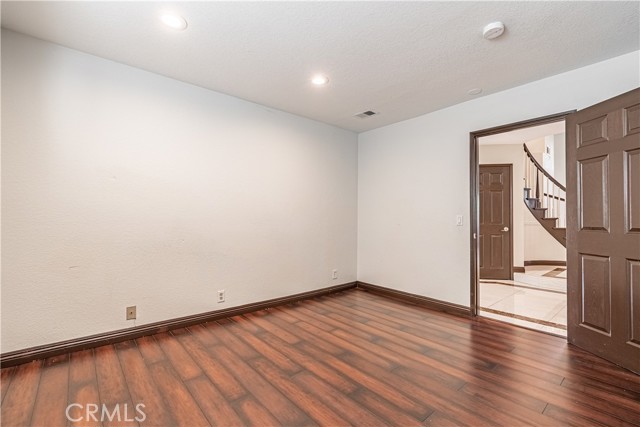 Detail Gallery Image 7 of 16 For 3537 Foxglove Rd, Glendale,  CA 91206 - 4 Beds | 3 Baths