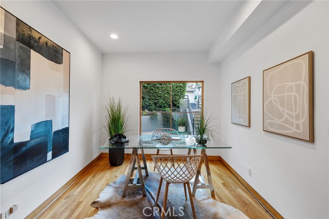 2704 Laurel Avenue, Manhattan Beach, California 90266, 4 Bedrooms Bedrooms, ,4 BathroomsBathrooms,Residential,Sold,Laurel,SB22216035