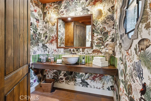 Detail Gallery Image 6 of 54 For 2040 Mckain St, Calabasas,  CA 91302 - 4 Beds | 4/1 Baths