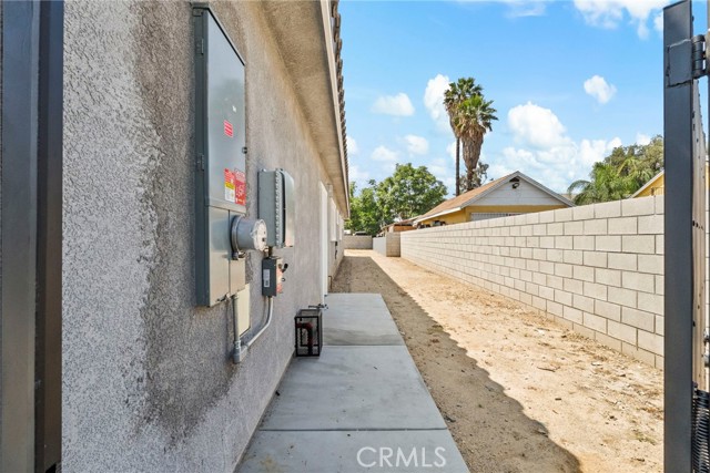 119 E 9th Street, San Bernardino CA: https://media.crmls.org/medias/30458d6d-ff7d-4578-ae8d-d205f2c0c4f2.jpg