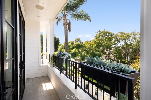 Detail Gallery Image 8 of 20 For 616 Acacia, Corona Del Mar,  CA 92625 - 3 Beds | 3/1 Baths