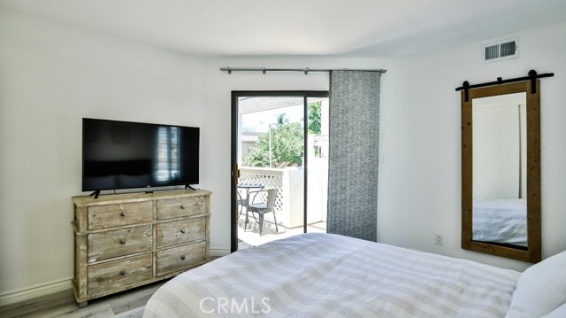 5739 E Stillwater Avenue, Orange CA: https://media.crmls.org/medias/3045e1bd-1f20-4dd2-8e97-39bfcbf81589.jpg