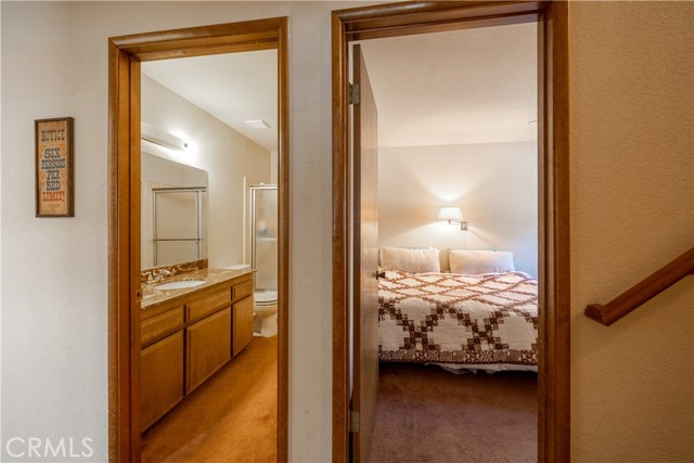 Detail Gallery Image 15 of 31 For 667 Summit Bld #4,  Big Bear Lake,  CA 92315 - 3 Beds | 2 Baths