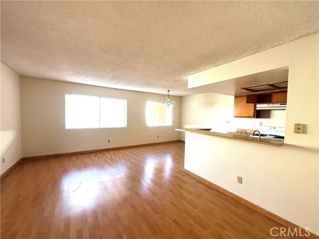 Detail Gallery Image 2 of 12 For 257 E Santa Anita #APT202,  Burbank,  CA 91502 - 1 Beds | 1 Baths