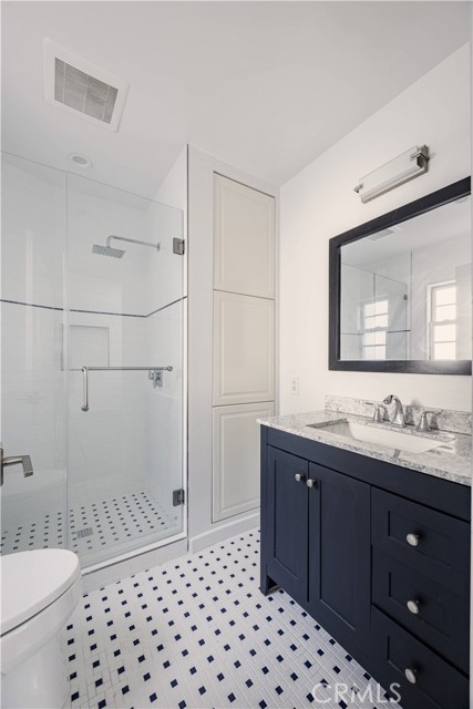 Detail Gallery Image 10 of 20 For 2649 Lake Ave, Altadena,  CA 91001 - 2 Beds | 2 Baths