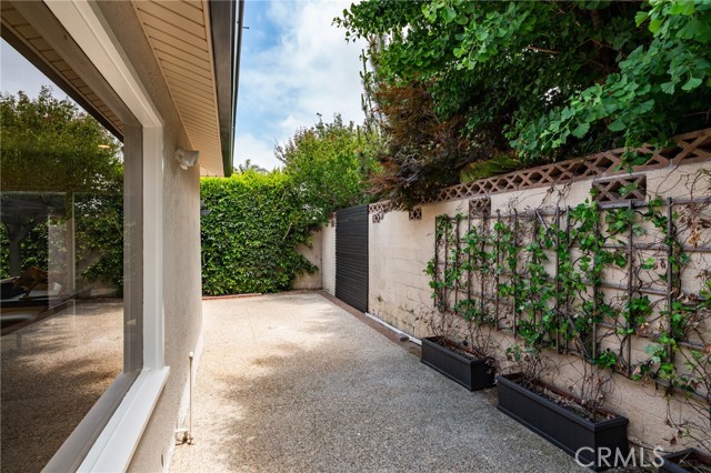 2270 W 231st Street, Torrance CA: https://media.crmls.org/medias/3047238d-1a03-4bf9-aac0-1bd0d08297a6.jpg