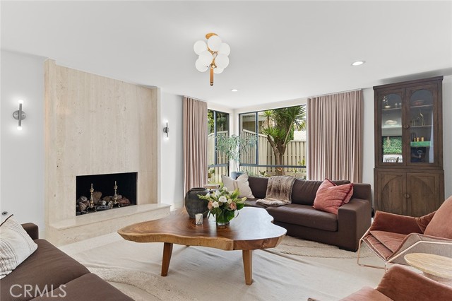 6360 E Vera Crest Drive, Long Beach CA: https://media.crmls.org/medias/3047512c-a23c-4e8a-8a65-78749ea9c5bb.jpg