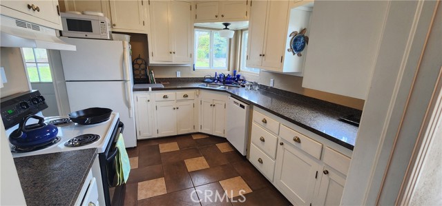 Detail Gallery Image 24 of 45 For 265 Chatham Ln, Cambria,  CA 93428 - 2 Beds | 1 Baths