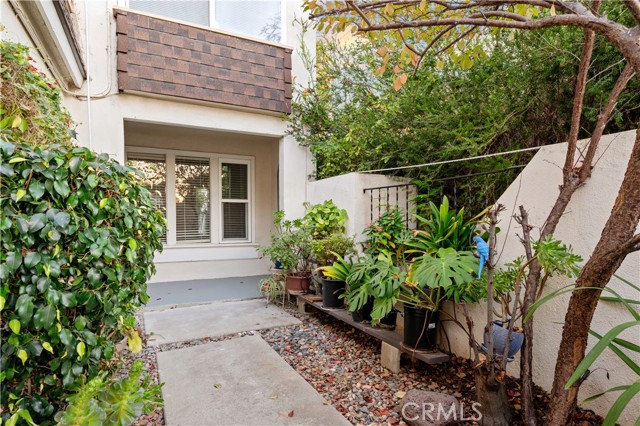 Detail Gallery Image 3 of 18 For 24 Lancewood Way, Irvine,  CA 92612 - 3 Beds | 3 Baths