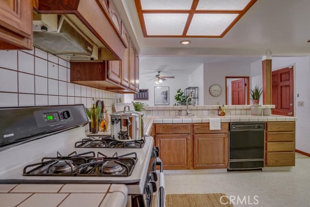 Detail Gallery Image 18 of 50 For 3102 Yearling St, Lakewood,  CA 90712 - 3 Beds | 2 Baths