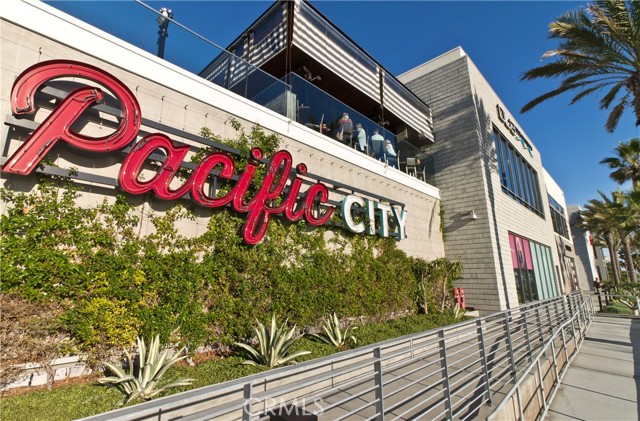 Detail Gallery Image 18 of 30 For 502 12th, Huntington Beach,  CA 92648 - 3 Beds | 2 Baths