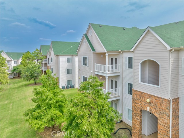 Detail Gallery Image 1 of 37 For 2200 Classen Bld #1111,  –,  OK 73071 - 2 Beds | 2 Baths