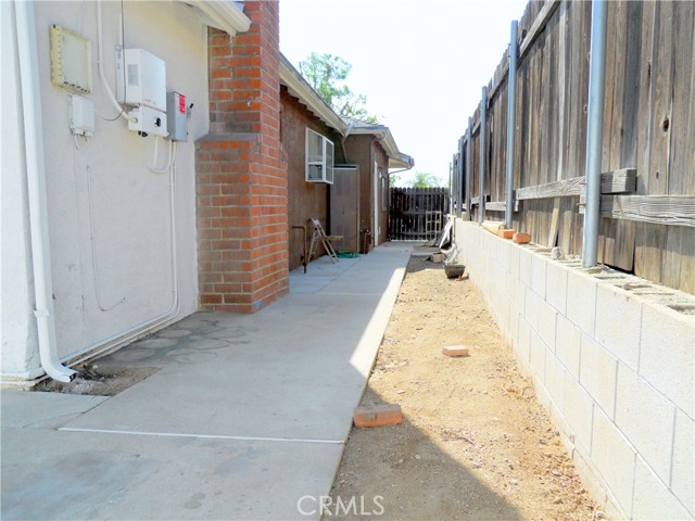 630 N Darwood Avenue, San Dimas CA: https://media.crmls.org/medias/30494980-5f77-4e88-bb17-83797321651e.jpg