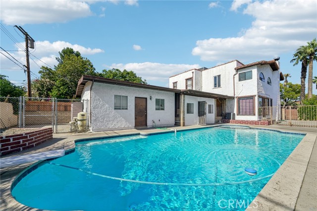 3098 N Arrowhead Avenue, San Bernardino CA: https://media.crmls.org/medias/3049a39d-b9d2-415c-9dd6-bb88cc27d8c1.jpg