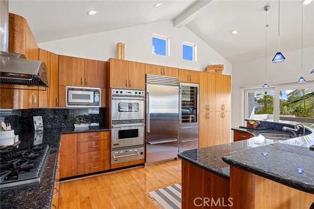 1110 Novilunio, San Clemente CA: https://media.crmls.org/medias/304a094c-c129-4570-bf25-37244b0cb4b9.jpg