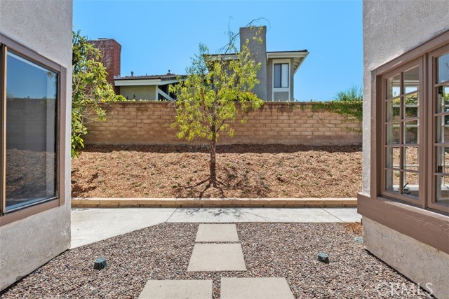 22571 Labrusca, Mission Viejo CA: https://media.crmls.org/medias/304aa39e-8167-4bfa-beac-90f4d5d10ce0.jpg