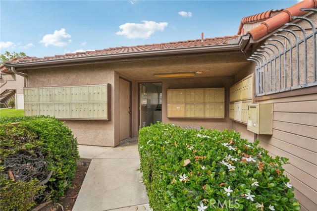 Detail Gallery Image 17 of 22 For 1565 Border Ave a,  Corona,  CA 92882 - 1 Beds | 1 Baths