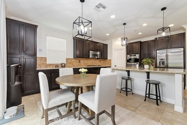 Detail Gallery Image 18 of 62 For 35555 Desert Rose Way, Lake Elsinore,  CA 92532 - 4 Beds | 3/1 Baths