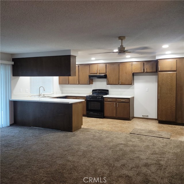 Detail Gallery Image 4 of 12 For 11251 Sweetwater Dr, Riverside,  CA 92505 - 3 Beds | 2 Baths