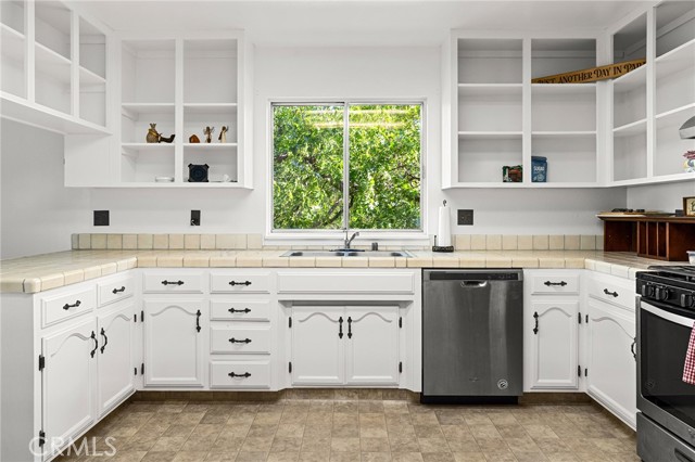 Detail Gallery Image 14 of 58 For 814 Natures Way, Paradise,  CA 95969 - 2 Beds | 2/1 Baths