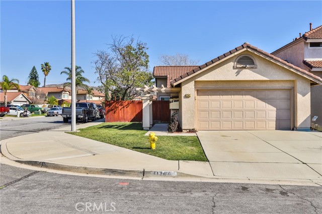 11747 Burl Drive, Fontana, California 92337, 2 Bedrooms Bedrooms, ,2 BathroomsBathrooms,Single Family Residence,For Sale,Burl,CV25042157