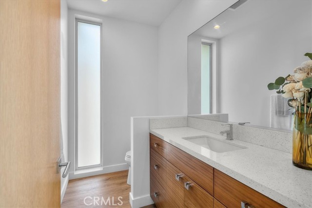 Detail Gallery Image 11 of 50 For 1501 Monterey Bld, Hermosa Beach,  CA 90254 - 4 Beds | 3/1 Baths