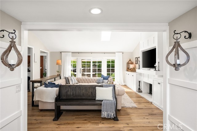 Detail Gallery Image 9 of 70 For 227 S Calle Grande, Orange,  CA 92869 - 3 Beds | 2 Baths
