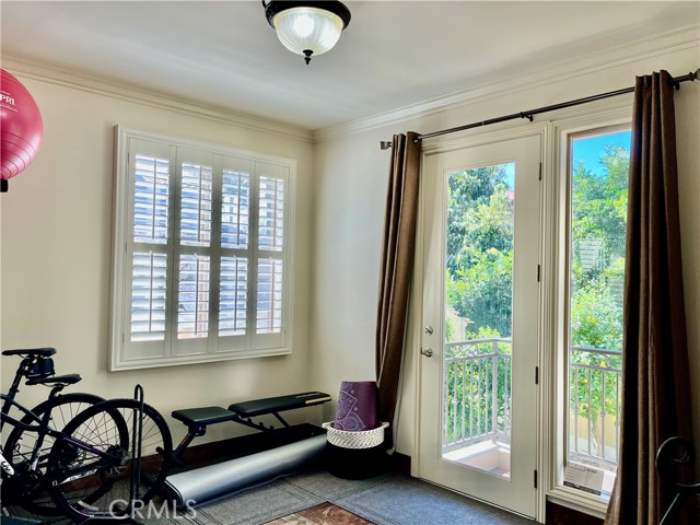Detail Gallery Image 14 of 65 For 227 S Helberta Ave #B,  Redondo Beach,  CA 90277 - 4 Beds | 3/1 Baths