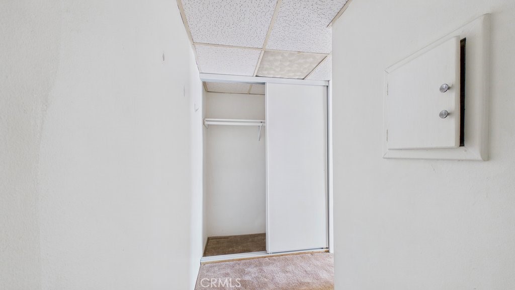 https://media.crmls.org/medias/30518c2c-9c87-4472-a85f-903757769af0.jpg?preset=X-Large