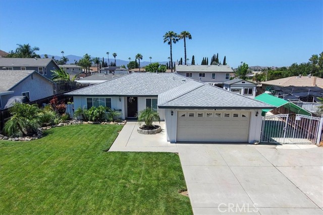 Detail Gallery Image 1 of 40 For 3576 Congress Dr, Riverside,  CA 92503 - 3 Beds | 2 Baths