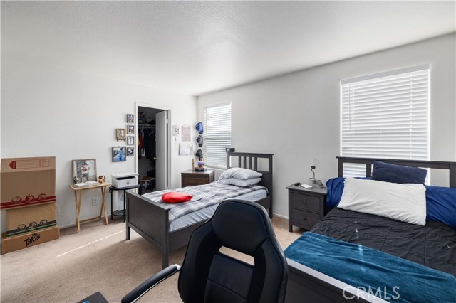 1810 E Jenner Street, Lancaster CA: https://media.crmls.org/medias/30525dee-7117-47e2-ac15-3c0202258dd9.jpg