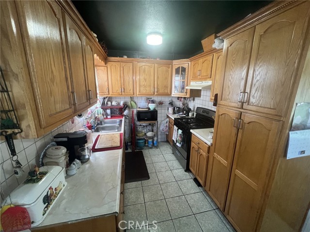 Detail Gallery Image 7 of 16 For 8323 Emerald Ave, Fontana,  CA 92335 - 2 Beds | 1 Baths