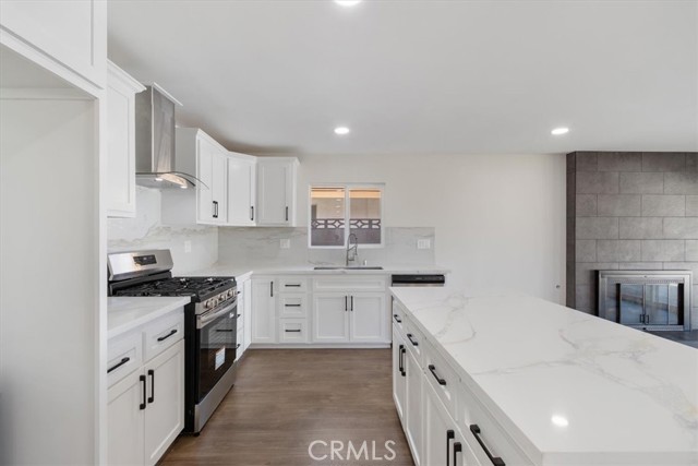 Detail Gallery Image 16 of 32 For 133 E Avenue Q4, Palmdale,  CA 93550 - 4 Beds | 2 Baths