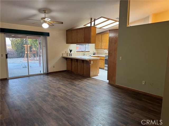 Detail Gallery Image 2 of 7 For 14686 Cool Glen Dr, Helendale,  CA 92342 - 3 Beds | 2 Baths