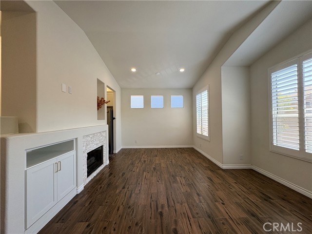 7839 E Menton Avenue, Anaheim CA: https://media.crmls.org/medias/30541281-eb5c-4634-95e1-aebbaaf11cdd.jpg
