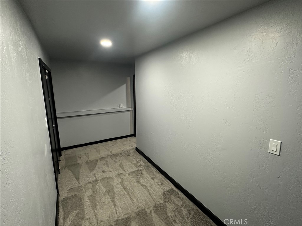 https://media.crmls.org/medias/3054b65d-d53f-4370-b720-8a6b1e2e3f5b.jpg?preset=X-Large