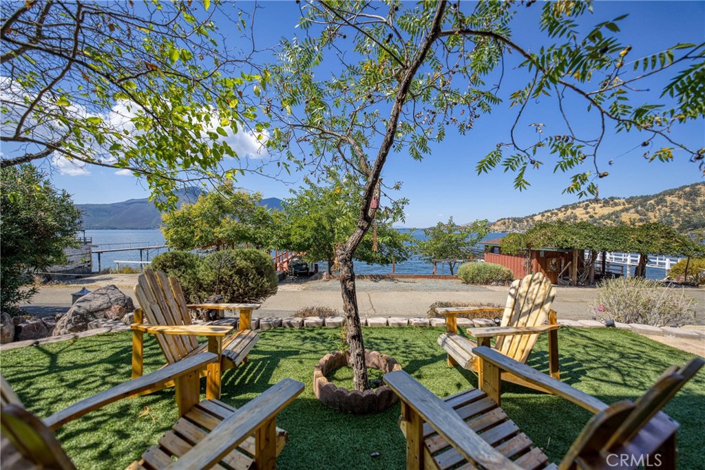 https://media.crmls.org/medias/3055b03d-b814-470c-836d-41a1031669c1.jpg?preset=X-Large